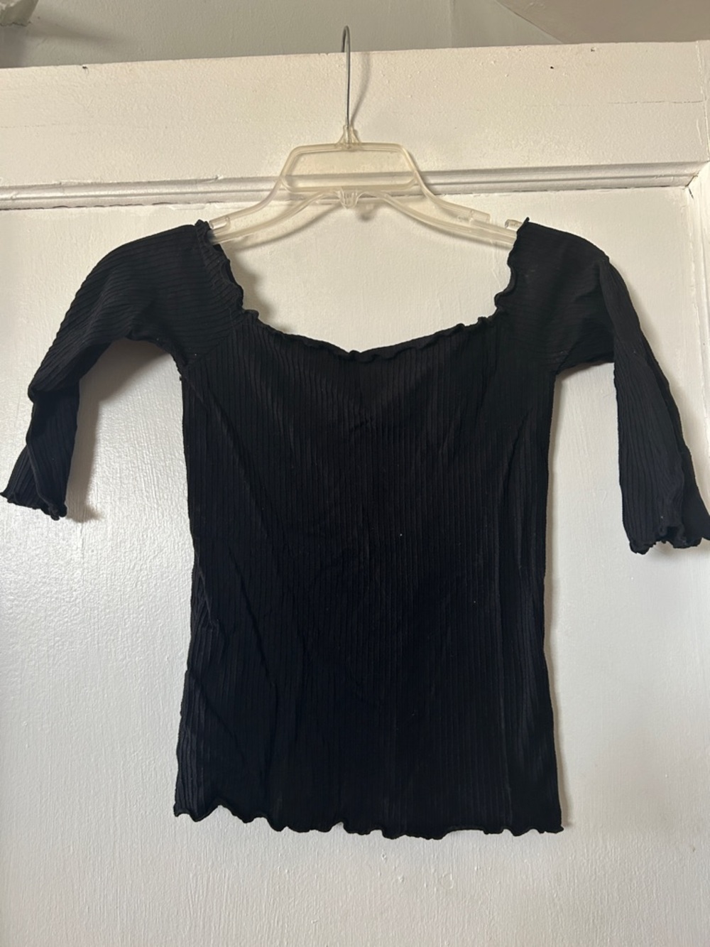 Aura Black Ribbed Scoop Neck Short Sleeve Top